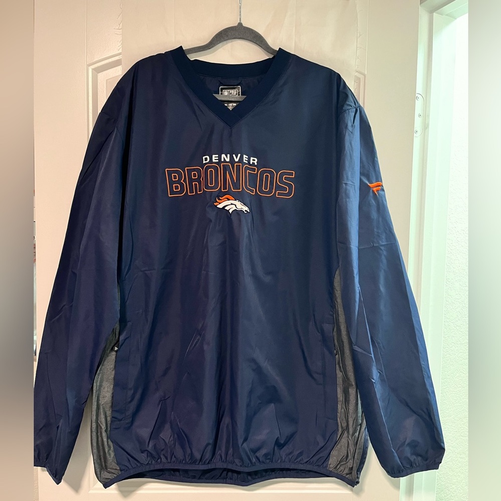 Denver Broncos light weight pull over